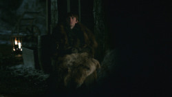 extant_GameOfThrones_8x01-Winterfell_4383
