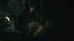 extant_GameOfThrones_8x01-Winterfell_4384