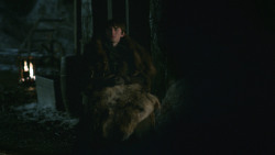 extant_GameOfThrones_8x01-Winterfell_4385