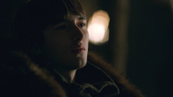 extant_GameOfThrones_8x01-Winterfell_4397