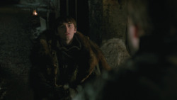 extant_GameOfThrones_8x01-Winterfell_4420