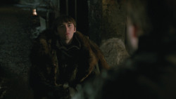 extant_GameOfThrones_8x01-Winterfell_4423