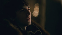 extant_GameOfThrones_8x01-Winterfell_4438