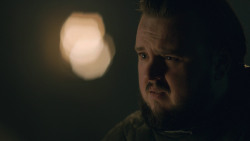 extant_GameOfThrones_8x01-Winterfell_4442