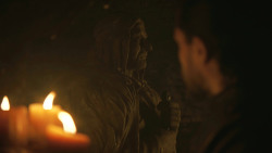 extant_GameOfThrones_8x01-Winterfell_4468