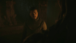 extant_GameOfThrones_8x01-Winterfell_4478