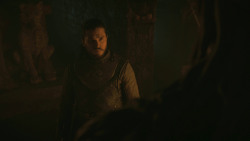 extant_GameOfThrones_8x01-Winterfell_4479