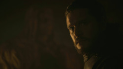 extant_GameOfThrones_8x01-Winterfell_4503