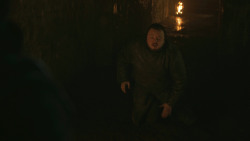 extant_GameOfThrones_8x01-Winterfell_4513