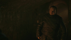 extant_GameOfThrones_8x01-Winterfell_4521