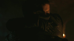 extant_GameOfThrones_8x01-Winterfell_4524