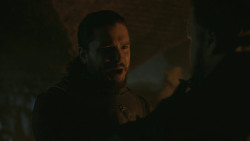 extant_GameOfThrones_8x01-Winterfell_4532