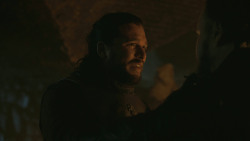 extant_GameOfThrones_8x01-Winterfell_4537