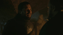 extant_GameOfThrones_8x01-Winterfell_4547