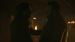 extant_GameOfThrones_8x01-Winterfell_4570