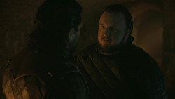 extant_GameOfThrones_8x01-Winterfell_4582
