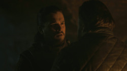 extant_GameOfThrones_8x01-Winterfell_4592