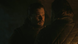 extant_GameOfThrones_8x01-Winterfell_4612