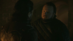extant_GameOfThrones_8x01-Winterfell_4618
