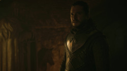 extant_GameOfThrones_8x01-Winterfell_4735