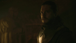 extant_GameOfThrones_8x01-Winterfell_4754