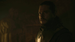 extant_GameOfThrones_8x01-Winterfell_4757