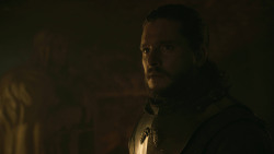 extant_GameOfThrones_8x01-Winterfell_4758