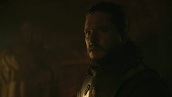 extant_GameOfThrones_8x01-Winterfell_4762