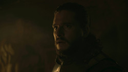 extant_GameOfThrones_8x01-Winterfell_4770