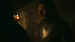 extant_GameOfThrones_8x01-Winterfell_4780