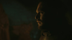 extant_GameOfThrones_8x01-Winterfell_4818