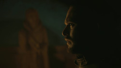 extant_GameOfThrones_8x01-Winterfell_4824