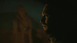 extant_GameOfThrones_8x01-Winterfell_4826