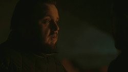 extant_GameOfThrones_8x01-Winterfell_4833