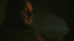extant_GameOfThrones_8x01-Winterfell_4835
