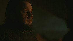 extant_GameOfThrones_8x01-Winterfell_4836