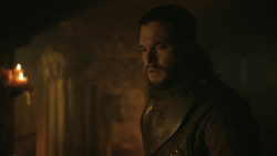 extant_GameOfThrones_8x01-Winterfell_4871