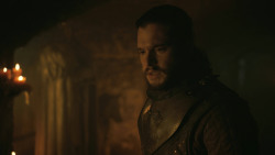extant_GameOfThrones_8x01-Winterfell_4872