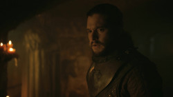 extant_GameOfThrones_8x01-Winterfell_4874