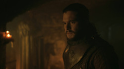 extant_GameOfThrones_8x01-Winterfell_4878