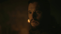 extant_GameOfThrones_8x01-Winterfell_4903