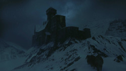 extant_GameOfThrones_8x01-Winterfell_4910