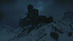 extant_GameOfThrones_8x01-Winterfell_4913