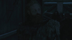 extant_GameOfThrones_8x01-Winterfell_4936