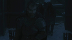 extant_GameOfThrones_8x01-Winterfell_4942