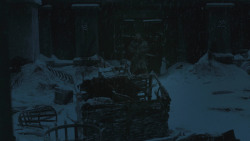 extant_GameOfThrones_8x01-Winterfell_4948