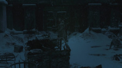 extant_GameOfThrones_8x01-Winterfell_4955