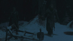 extant_GameOfThrones_8x01-Winterfell_4960