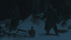 extant_GameOfThrones_8x01-Winterfell_4963