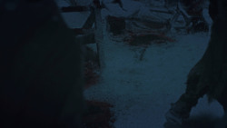 extant_GameOfThrones_8x01-Winterfell_4982